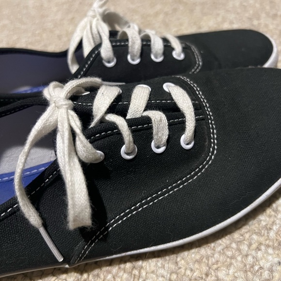 BLACK KEDS - Picture 3 of 6